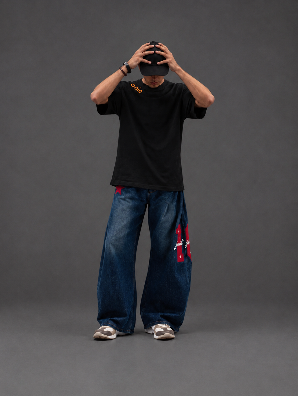 Saffron Flow Tee - Black